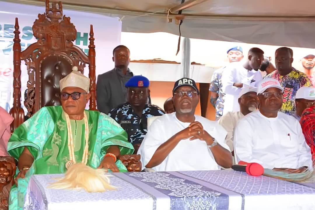 ONDO GOVERNOR RECEIVES DEJI’S ROYAL BLESSINGS, AS HE PROMISES MORE DEVELOPMENT IN AKURE ONDO GOVERNOR RECEIVES DEJI’S ROYAL BLESSINGS, AS HE PROMISES MORE DEVELOPMENT IN AKURE